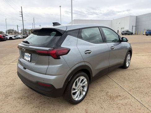 New 2027 Chevrolet Bolt LT w/ Comfort Package FWD image 5