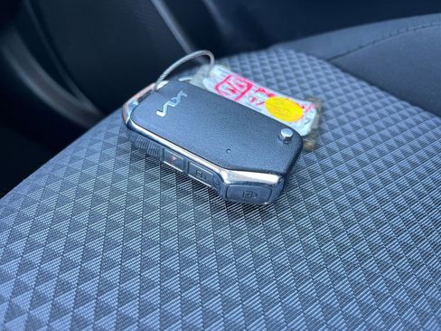 Used 2025 Kia Soul LX w/ LX Technology Package image 22