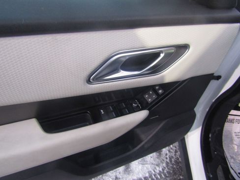 Used 2023 Land Rover Range Rover Velar S image 8