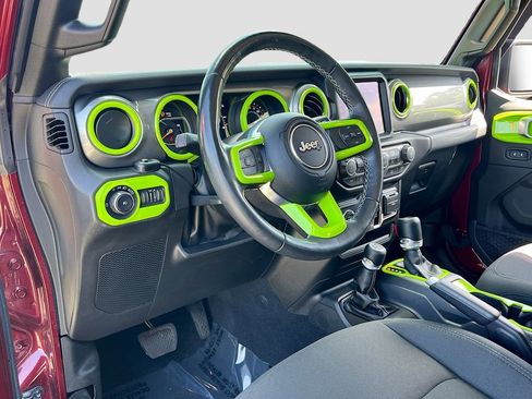 Used 2022 Jeep Wrangler Unlimited Sahara w/ Cold Weather Group image 9