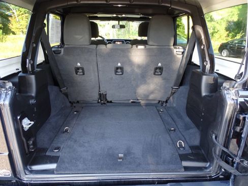 Used 2020 Jeep Wrangler Unlimited Sport S w/ Cold Weather Group image 34