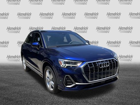 Used 2022 Audi Q3 2.0T Premium Plus AWD/4WD image 2