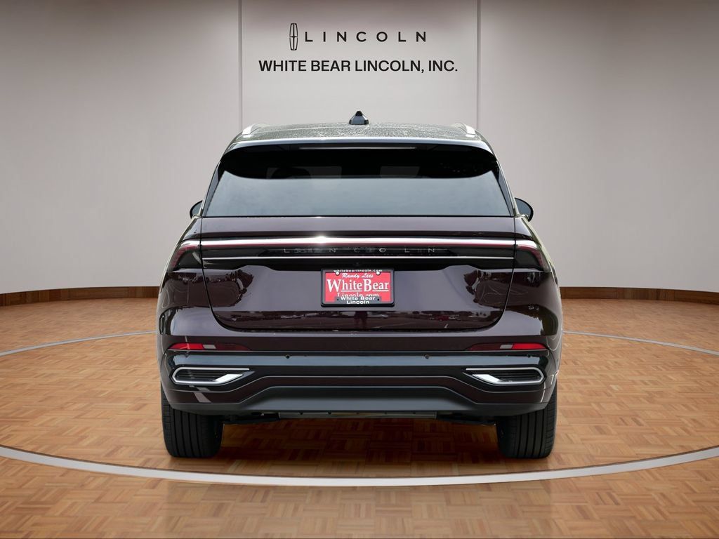 Used 2024 Lincoln Nautilus Reserve w/ Equipment Group 203A AWD/4WD image 6