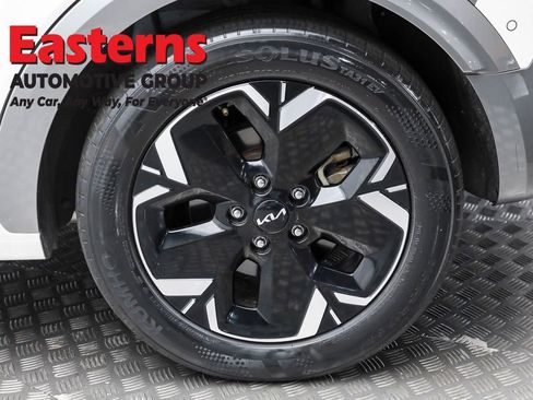 Used 2023 Kia Niro Wave image 8