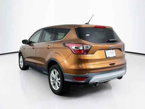 Used 2017 Ford Escape SE FWD image 5