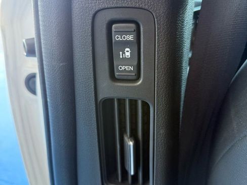 Used 2025 Honda Odyssey Elite image 19