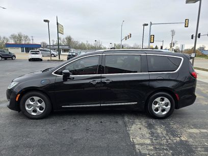 Used 2018 Chrysler Pacifica Touring-L
