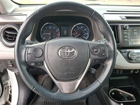 Used 2017 Toyota RAV4 Limited image 16