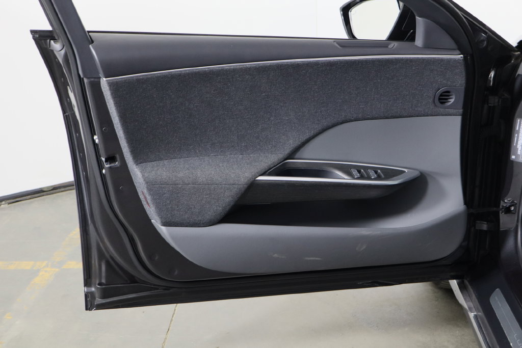 Used 2024 Lucid Air Pure RWD image 18