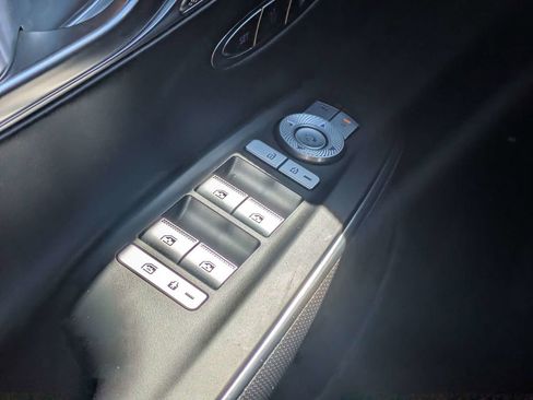 Used 2025 Genesis GV70 2.5T w/ Sport Prestige Package image 25