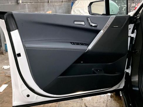 Certified 2026 BMW iX xDrive45 w/ M Sport Package image 25