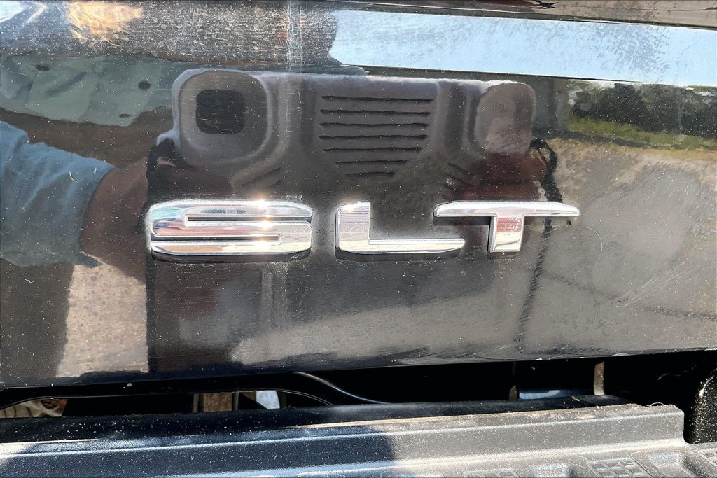 Used 2025 GMC Sierra 1500 SLT RWD image 24