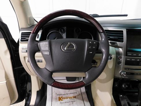 Used 2013 Lexus LX 570 4WD w/ Luxury Pkg w/Pre-crash image 44