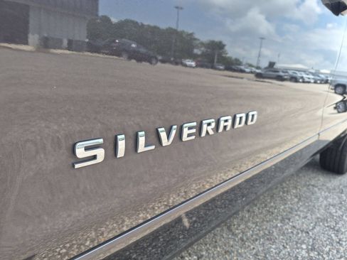 Used 2015 Chevrolet Silverado 1500 LT RWD image 29