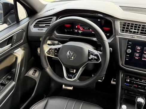 Used 2022 Volkswagen Tiguan SE R-Line AWD/4WD image 13