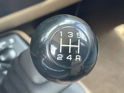 Used 2002 Jeep Wrangler Sahara image 19