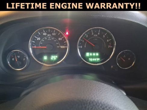 Used 2018 Jeep Wrangler Unlimited Sahara image 13