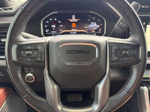 Used 2024 GMC Sierra 3500 Denali Ultimate AWD/4WD image 11
