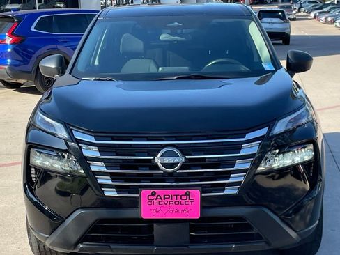 Used 2024 Nissan Rogue S FWD image 6