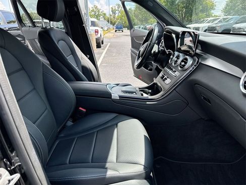 Used 2022 Mercedes-Benz GLC 300 4MATIC w/ AMG Line image 22