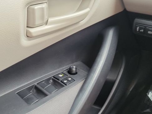Used 2025 Toyota Corolla LE FWD image 19