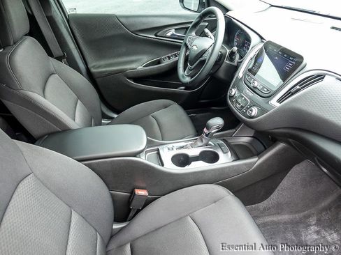 Used 2023 Chevrolet Malibu RS FWD image 34