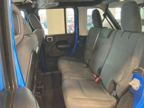 Used 2024 Jeep Wrangler Rubicon image 26