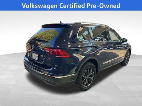 Certified 2022 Volkswagen Tiguan SE w/ Panoramic Sunroof Package image 9