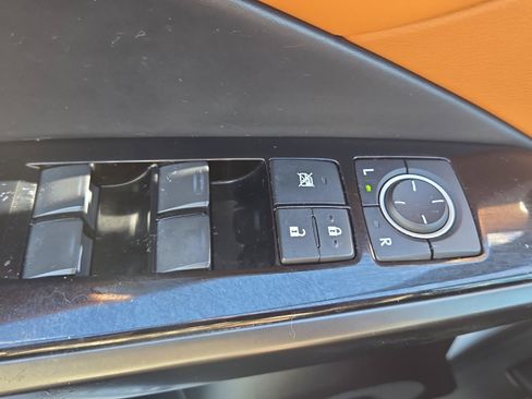 Certified 2023 Lexus IS 300 w/ Comfort Package RWD image 34