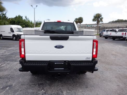 Used 2024 Ford F250 XL RWD image 4
