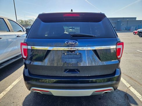 Used 2016 Ford Explorer XLT w/ Equipment Group 201A AWD/4WD image 7