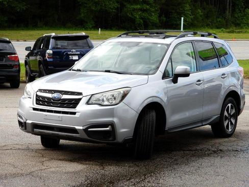 Used 2017 Subaru Forester 2.5i Premium w/ All-Weather Package image 7