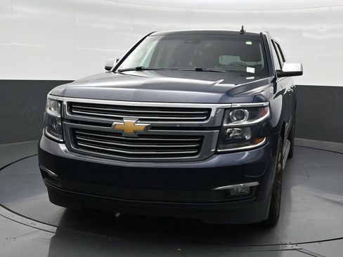 Used 2019 Chevrolet Suburban Premier RWD image 9
