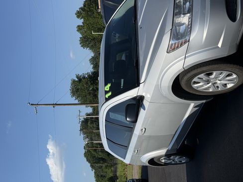 Used 2014 Dodge Journey American Value Package w/ Flexible Seating Group FWD image 2