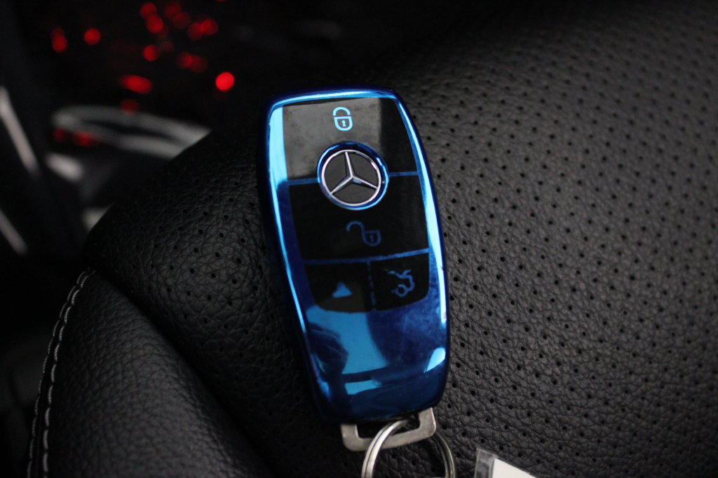 Used 2020 Mercedes-Benz GLC 300 image 32