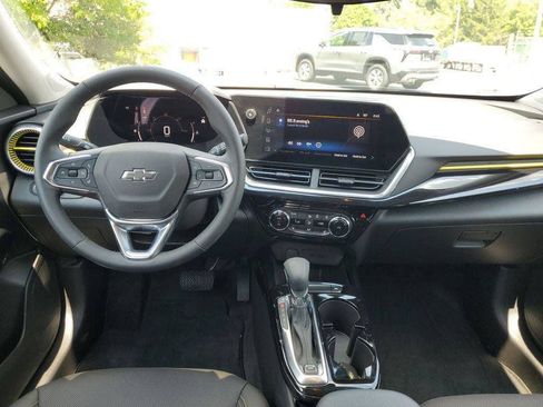 Used 2024 Chevrolet Trax ACTIV w/ Driver Confidence Package FWD image 23