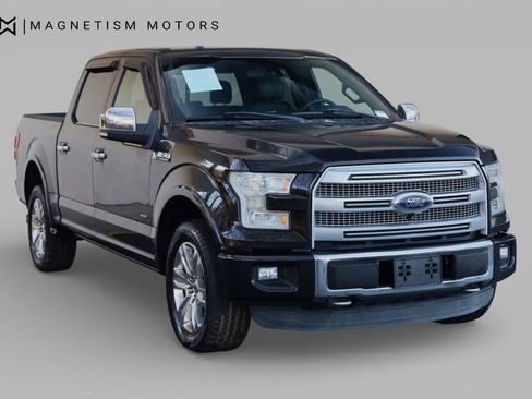 Used 2015 Ford F150 Platinum w/ Equipment Group 701A Luxury image 4