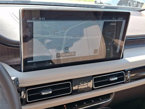 Used 2023 Lincoln Nautilus Reserve w/ Equipment Group 201A AWD/4WD image 17