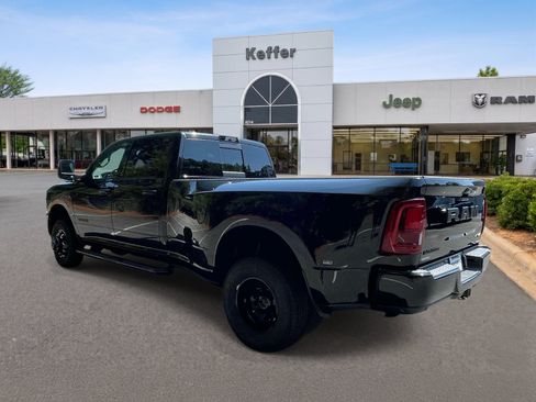Used 2026 RAM 3500 Laramie w/ Night Edition AWD/4WD image 4