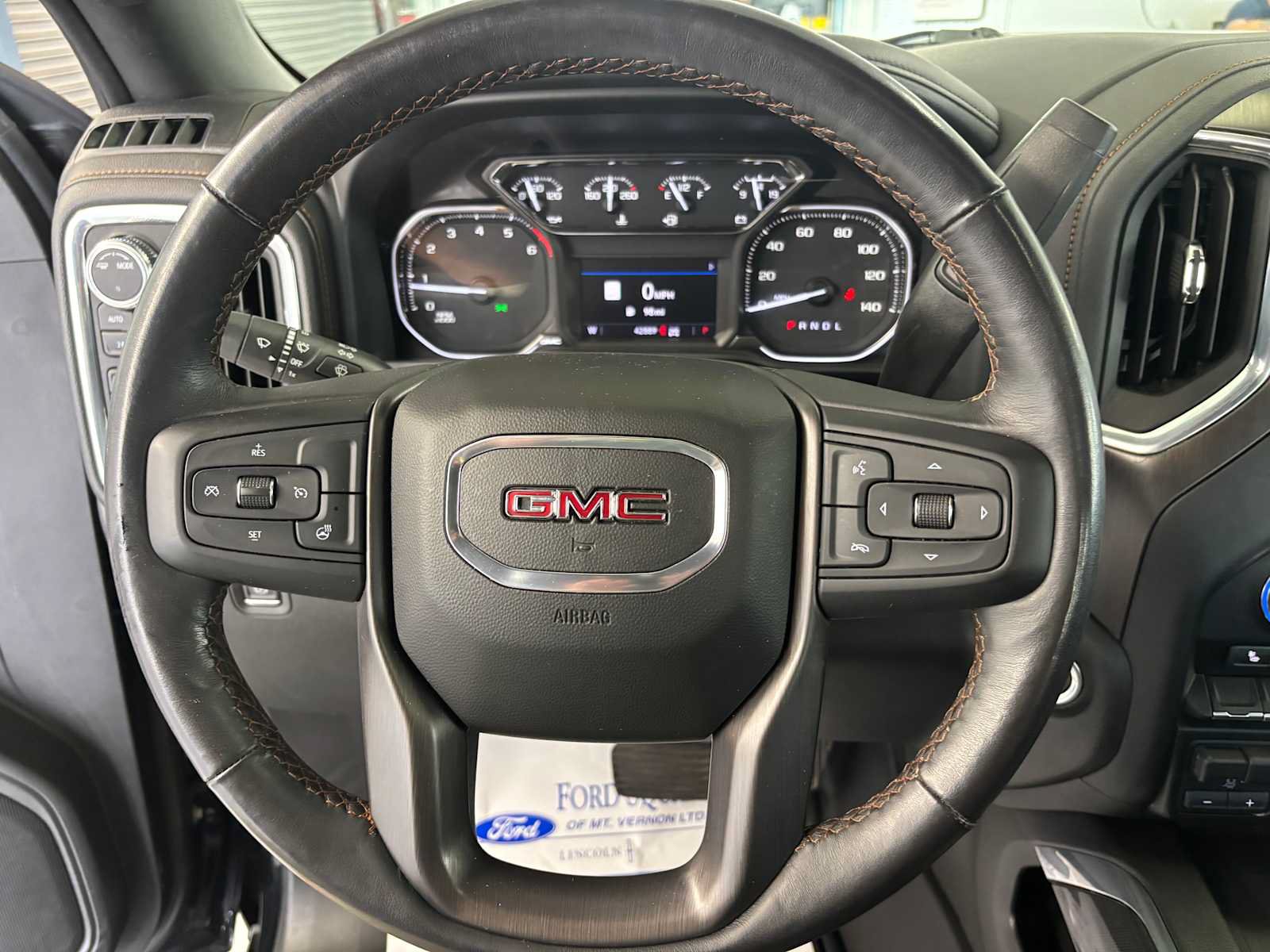 Used 2022 GMC Sierra 1500 AT4 w/ AT4 Premium Package AWD/4WD image 17