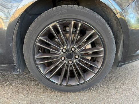 Used 2014 Ford Fusion SE FWD image 33