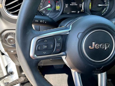 Used 2024 Jeep Wrangler Unlimited Sahara w/ Safety Group AWD/4WD image 22