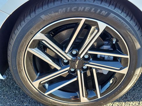 Certified 2026 Genesis G80 2.5T Advanced AWD/4WD image 25