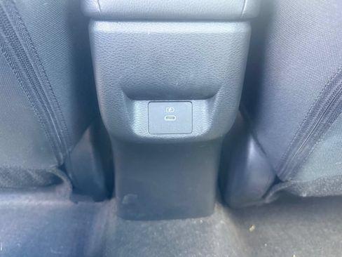 Used 2024 Nissan Versa SR FWD image 35