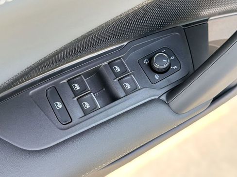 New 2026 Volkswagen Tiguan SEL R-Line AWD/4WD image 13