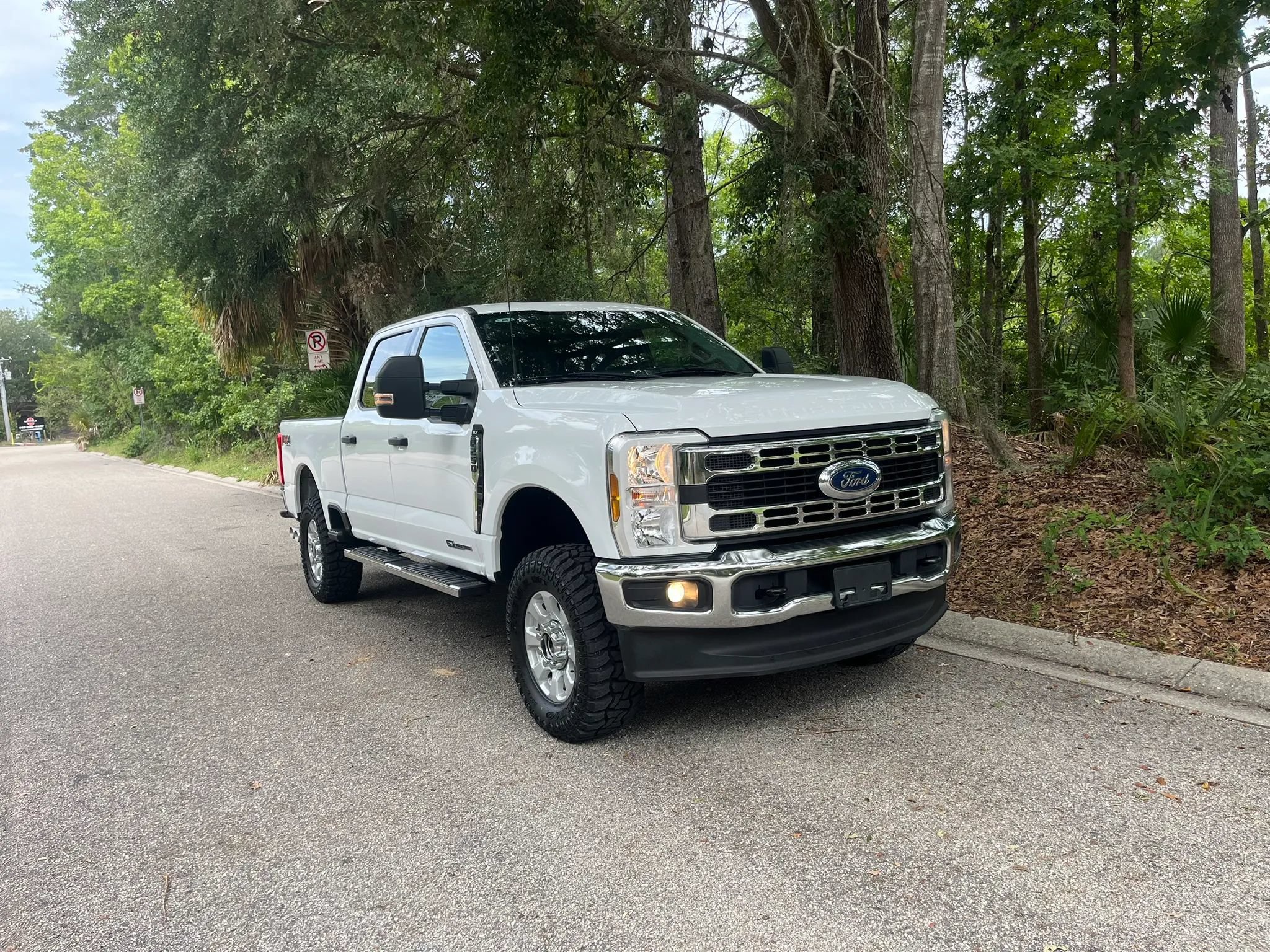 Used 2024 Ford F250 XLT w/ FX4 Off-Road Package AWD/4WD image 5