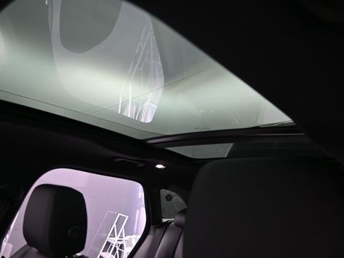 New 2026 Land Rover Range Rover Velar Dynamic SE image 27