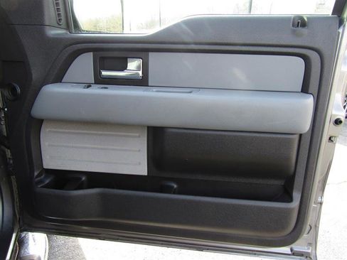 Used 2013 Ford F150 XLT w/ Mid Equipment Group image 28