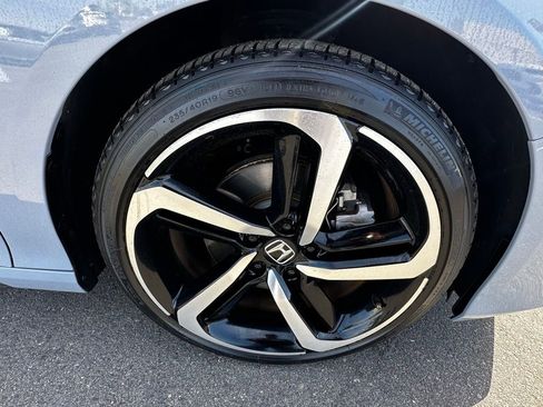 Used 2022 Honda Accord Sport image 11
