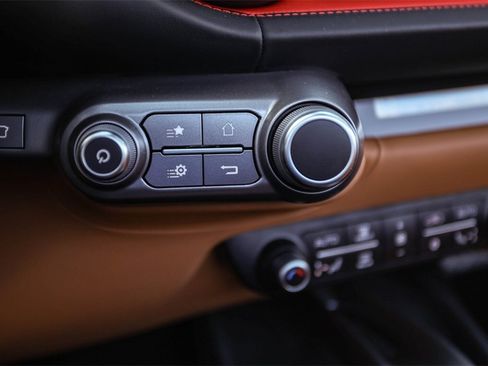 Used 2022 Ferrari 812 GTS image 33